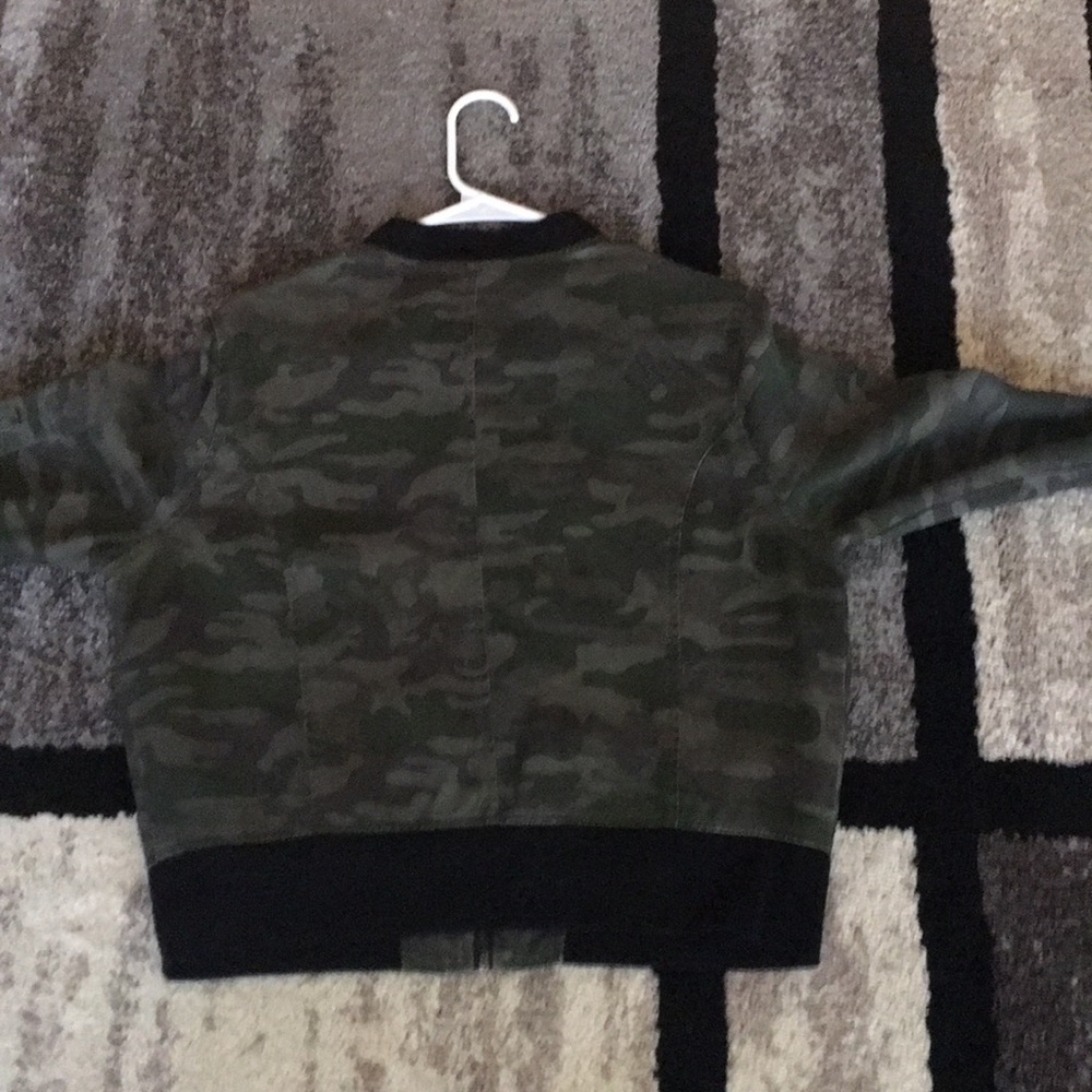 Jacket - Picture 3 of 3